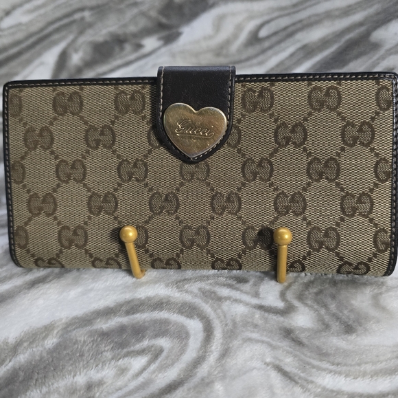 EUC Gucci Canvas Wallet - Picture 1 of 12
